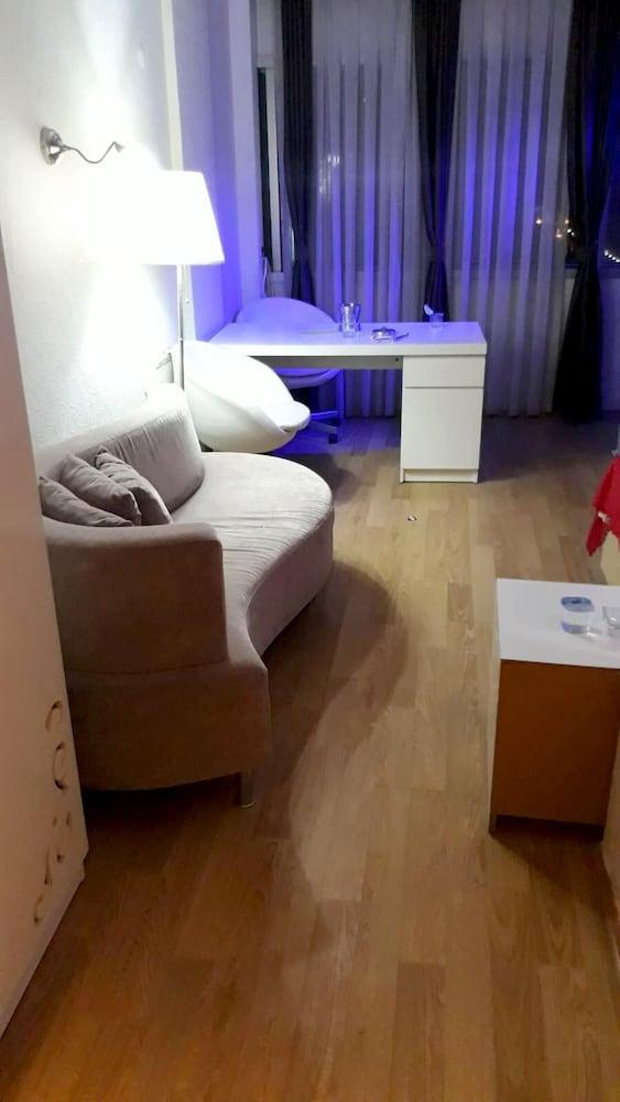 Wox Ew Hotel Σμύρνη Εξωτερικό φωτογραφία