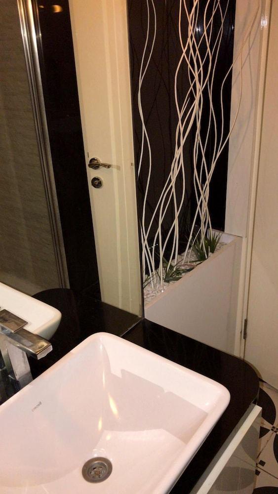 Wox Ew Hotel Σμύρνη Εξωτερικό φωτογραφία